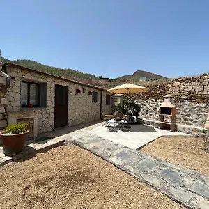 https://casa-luis-pico.adeje-hotels.com